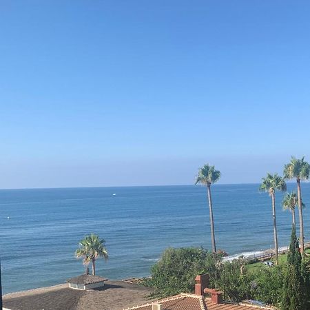 Lovely Beachfront Apartment In Calahonda Sitio de Calahonda エクステリア 写真
