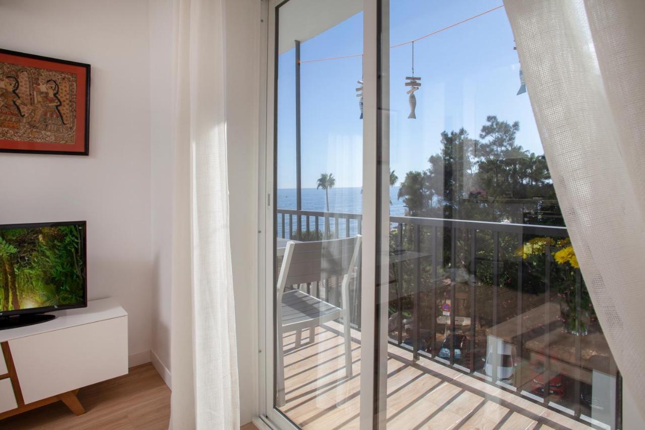Lovely Beachfront Apartment In Calahonda Sitio de Calahonda エクステリア 写真